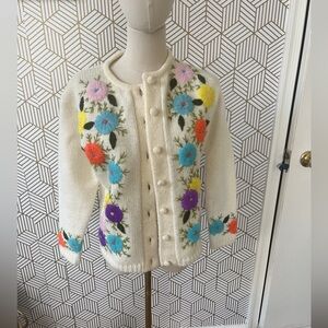 Vintage Lerner’s shop Floral Embroidered Cream Cardigan